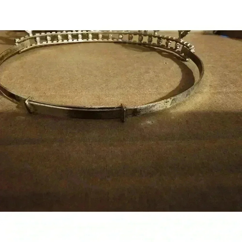 Silver Tiara - Picture 4 of 9